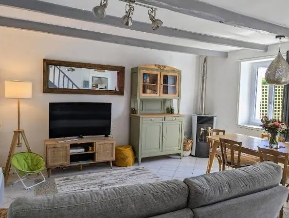 Holiday home Jolie Maison Avec Jacuzzi Saint-Cast-le-Guildo